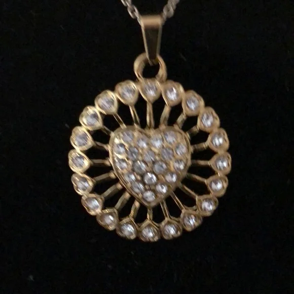 Heart ❤️ Necklace! - Picture 6 of 6